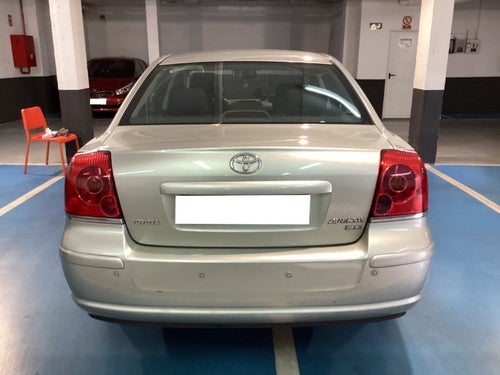 TOYOTA Avensis 2.0D-4D Sol