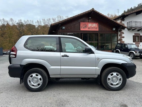 TOYOTA Land Cruiser D-4D GX