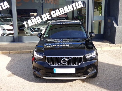 VOLVO XC40 T3 Momentum