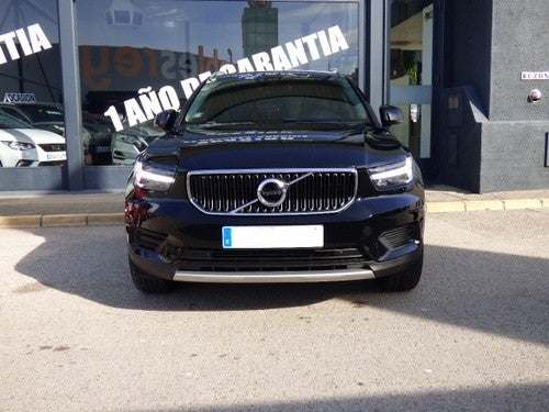 VOLVO XC40 T3 Momentum