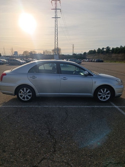 TOYOTA Avensis 2.0D-4D Executive