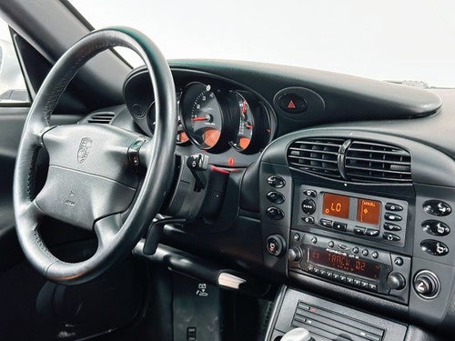 PORSCHE 911 Carrera 4 Coupé