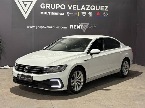 VOLKSWAGEN Passat GTE 1.4 TSI e-Power