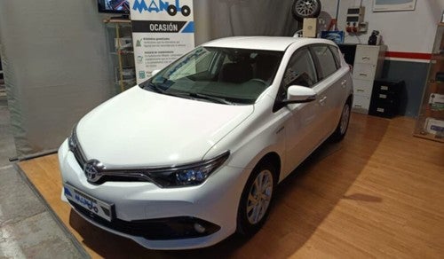 TOYOTA Auris hybrid 140H Active