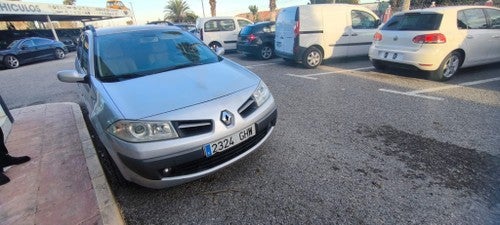 RENAULT Mégane Grand Tour 1.5dCi Emotion 105 eco2