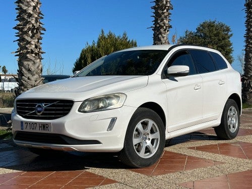 VOLVO XC60 D3 Momentum 136