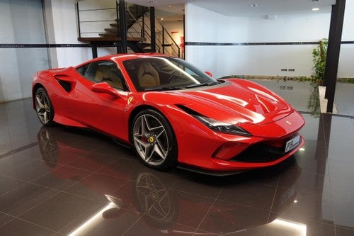 FERRARI F8 Tributo 