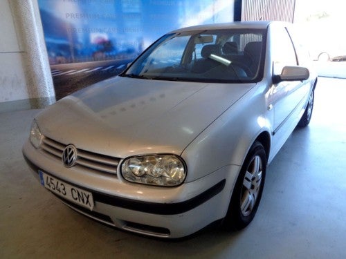 VOLKSWAGEN Golf 1.6 Conceptline 105