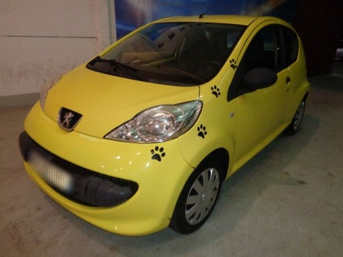 PEUGEOT 107 1.0i Urban Move 2