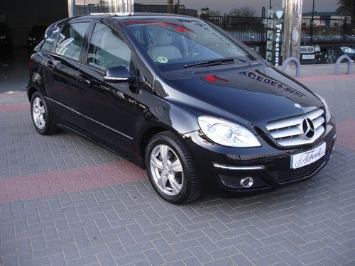 MERCEDES-BENZ Clase B 180CDI Autotronic (9.75)