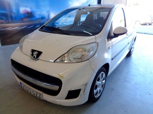 PEUGEOT 107 1.0i Urban