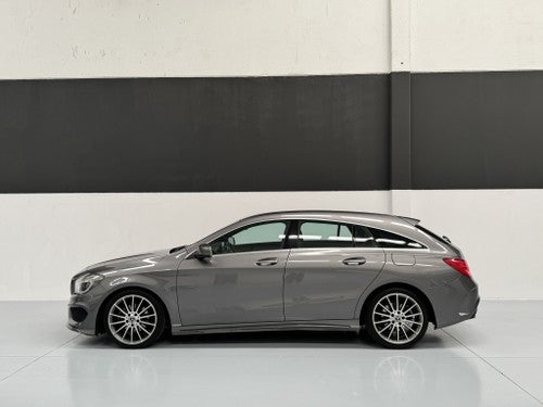 MERCEDES-BENZ Clase CLA Shooting Brake 200d AMG Line