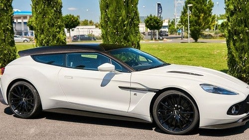 ASTON MARTIN Vanquish 