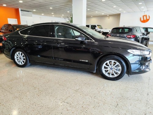 FORD Mondeo Sedán 2.0 HEV Titanium