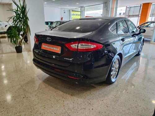 FORD Mondeo Sedán 2.0 HEV Titanium