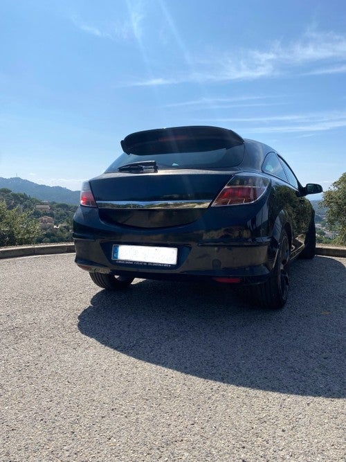 OPEL Astra GTC 1.9CDTi Sport