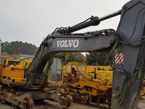 Volvo EC340 (PARTS / DEMOLITION)