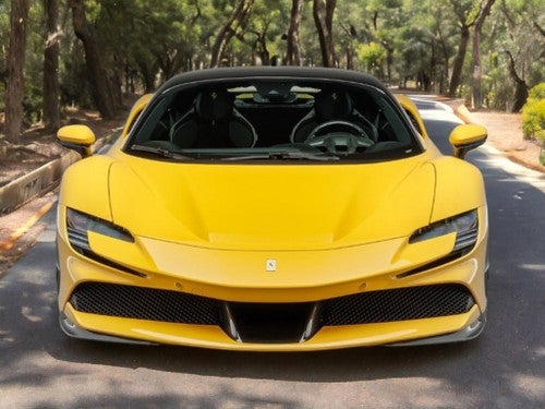 FERRARI SF90 Stradale