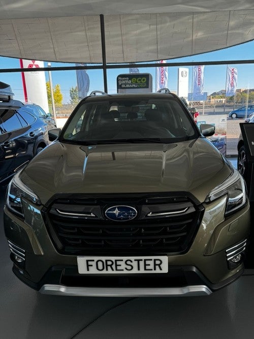 SUBARU Forester 2.0i Hybrid Executive CVT