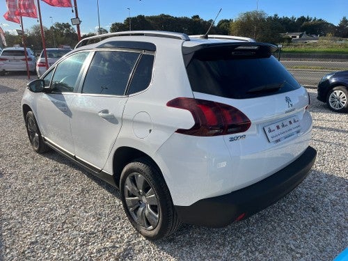 PEUGEOT 2008 1.2 PureTech S&S Style 130