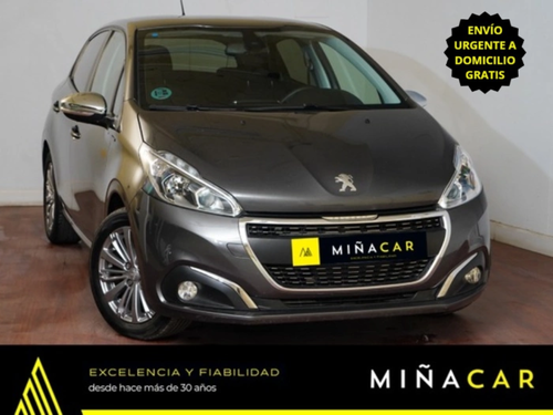 PEUGEOT 208 1.2 PureTech S&S Signature 82