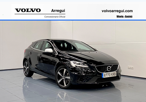 VOLVO V40 T3 R-Design Momentum Aut.