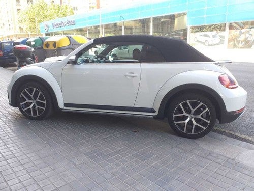 Volkswagen Beetle Cabrio 2.0 TSI DUNE