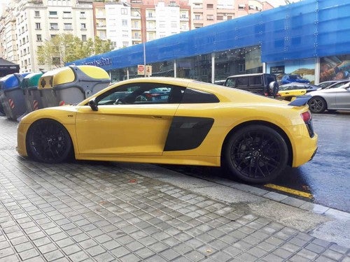 AUDI R8 5.2 FSI V10 plus quattro S Tronic