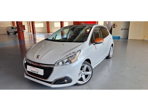 PEUGEOT 208 1.2 PureTech S&S GT Line 110