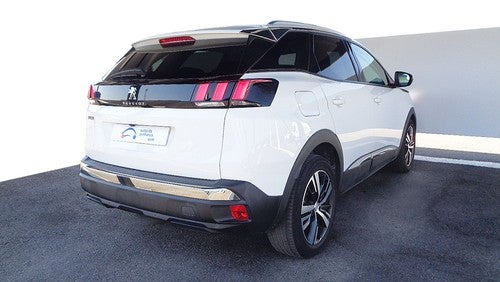 PEUGEOT 3008 1.2 PURETECH ALLURE