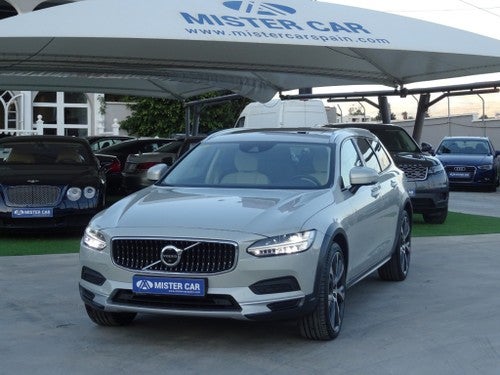 VOLVO V90 Cross Country B6 AWD Aut. 300