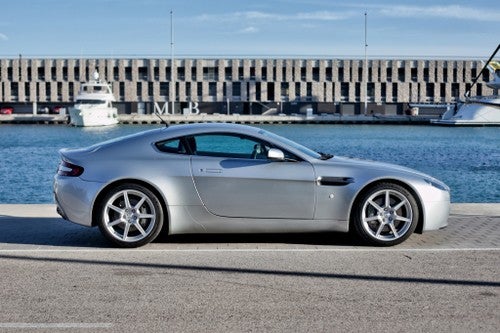 ASTON MARTIN Vantage 