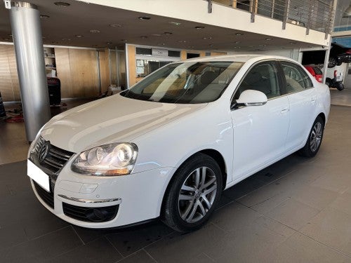 VOLKSWAGEN Jetta 2.0TDI CR Highline