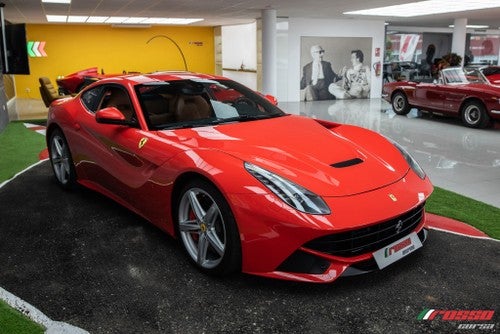 FERRARI F12berlinetta 