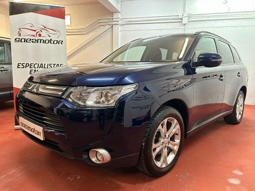 MITSUBISHI Outlander 220DI-D Motion 4WD