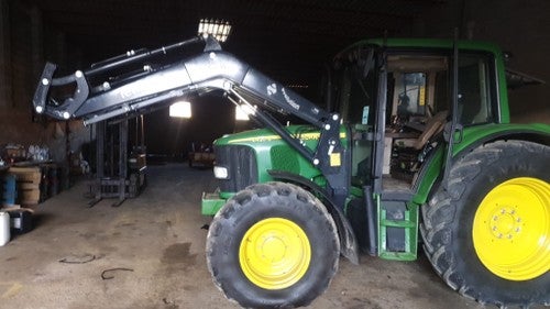 John Deere 6420 