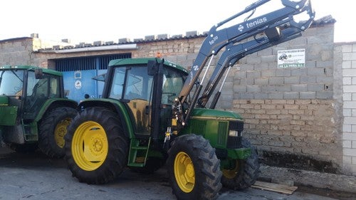 John Deere 6400