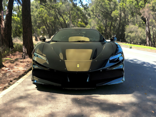 FERRARI SF90 Stradale