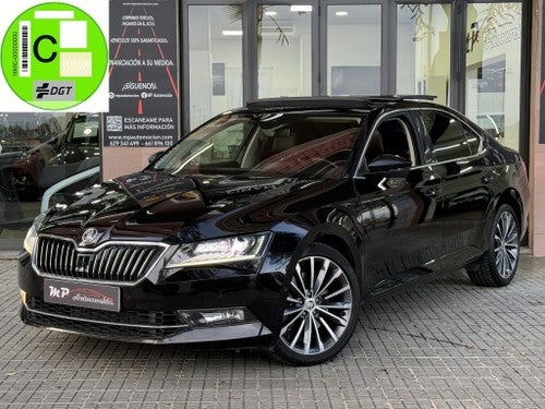 SKODA Superb Berlina  Automático de 5 Puertas