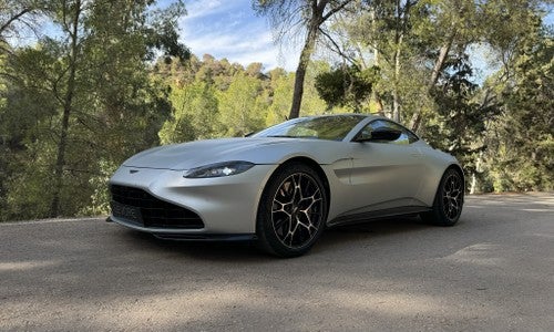 ASTON MARTIN Vantage 