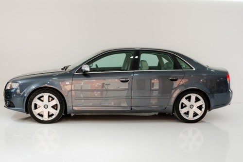 AUDI A4 S4 4.2 V8 quattro Tiptronic