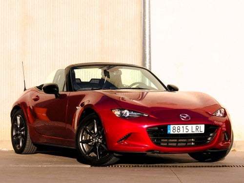 MAZDA MX-5 ST 2.0 Skyactiv-G i-Stop i-Eloop Zenith Sport