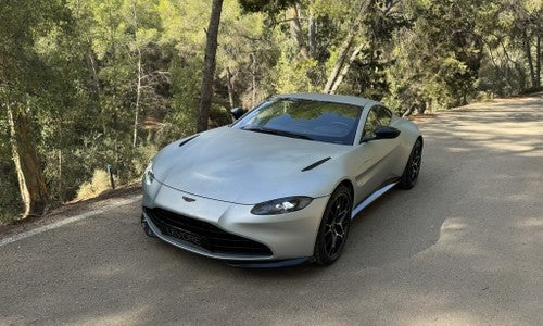 ASTON MARTIN Vantage 