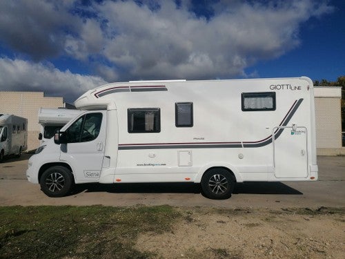 AUTOCARAVANA GIOTTILINE SIENA 385 PRIVILEGE 5 PLAZAS