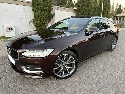 VOLVO V90 T8 Momentum Twin AWD