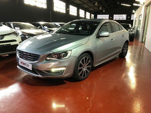 VOLVO S60 D2 Momentum 120