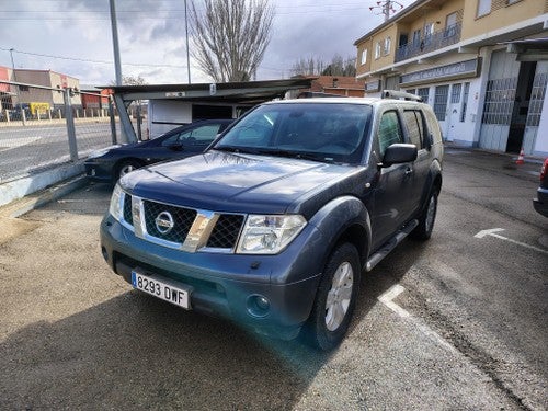 NISSAN Pathfinder 2.5dCi LE