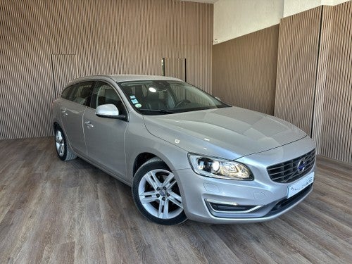 VOLVO V60 D4 Summum Aut. 181