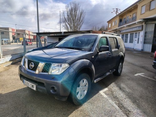 NISSAN Pathfinder 2.5dCi LE