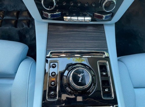 ROLLS-ROYCE Ghost Black Badge